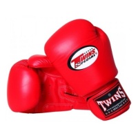 Перчатки боксерские TWINS для муай-тай (красные) 16 oz BGVL-3